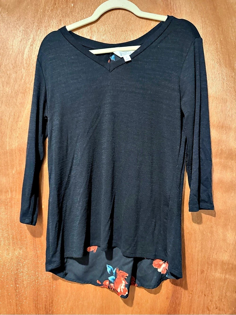 Market and Spruce Women's Black & Orange Floral Long Sleeve Tunic